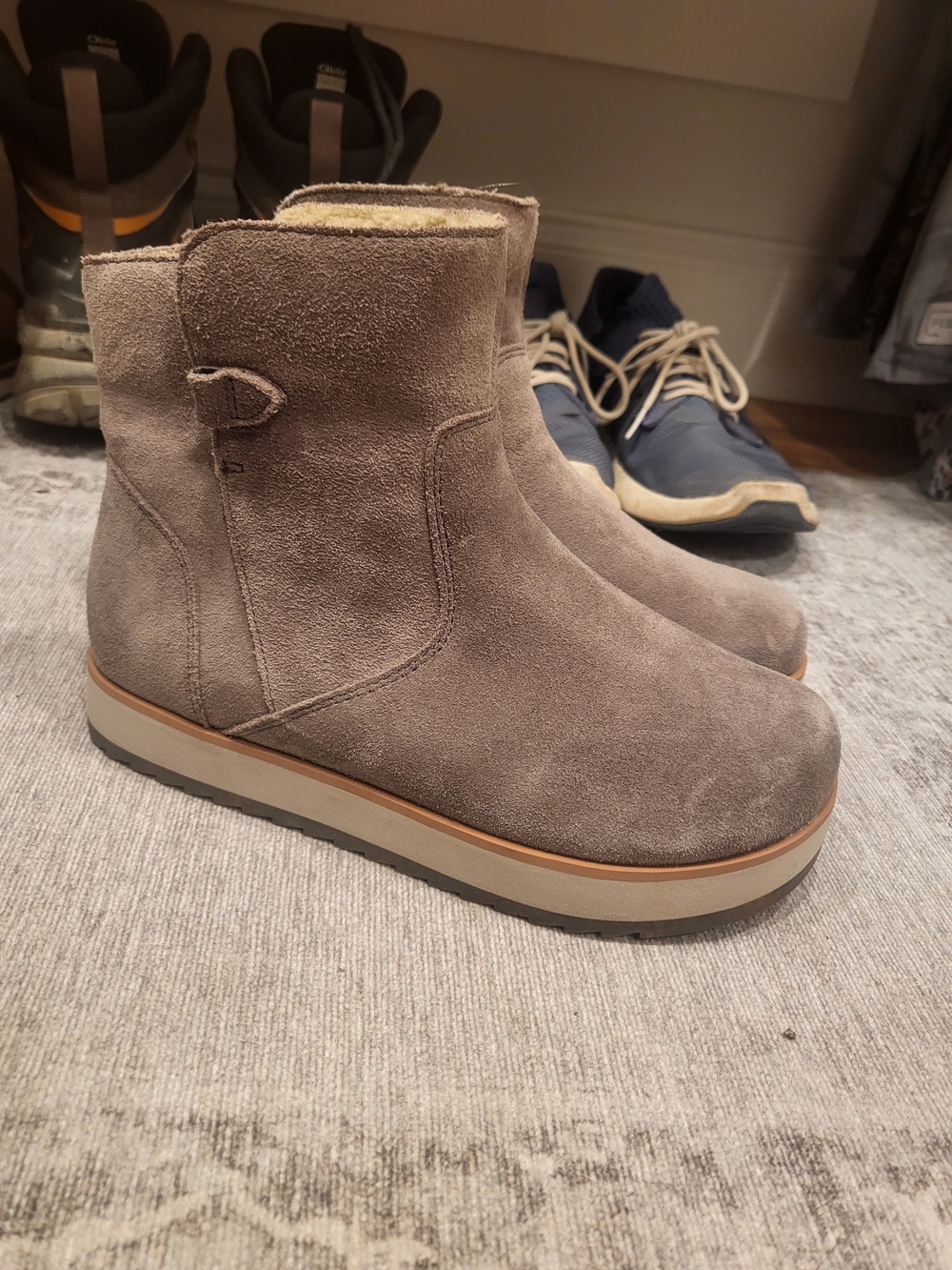 Women’s Suede Ankle Boots in Taupe - Merrell Size 6